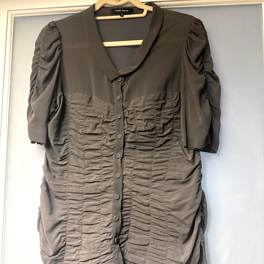 100%silk charcoal gray Nanette Lepore ruched short sleeve blouse size 12